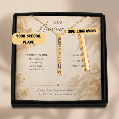 Gold necklace with engraved coordinates in a decorative box
